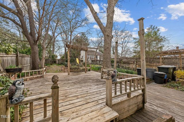 529 Hillcrest Avenue, Burlington, NC 27215