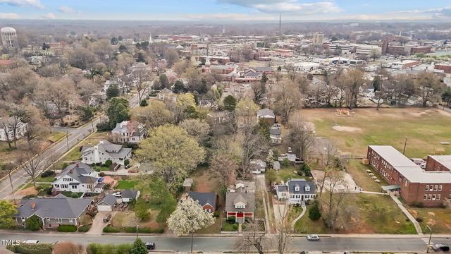 529 Hillcrest Avenue, Burlington, NC 27215