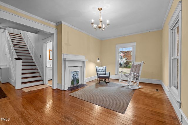 529 Hillcrest Avenue, Burlington, NC 27215