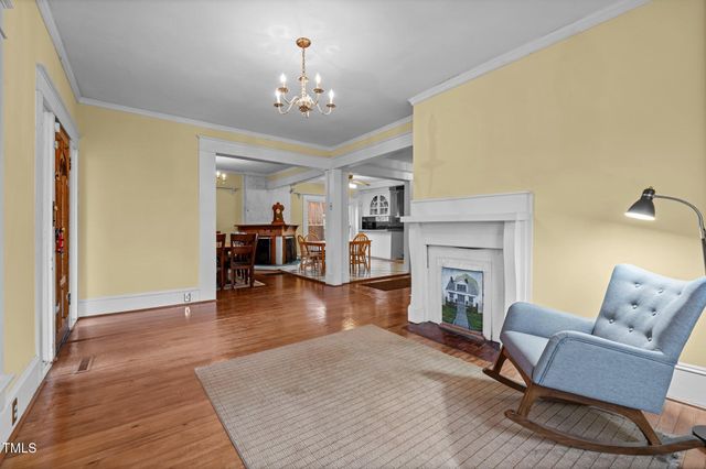 529 Hillcrest Avenue, Burlington, NC 27215