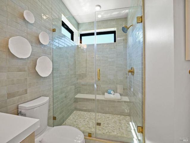 110 Erin Ct, San Rafael, CA 94903