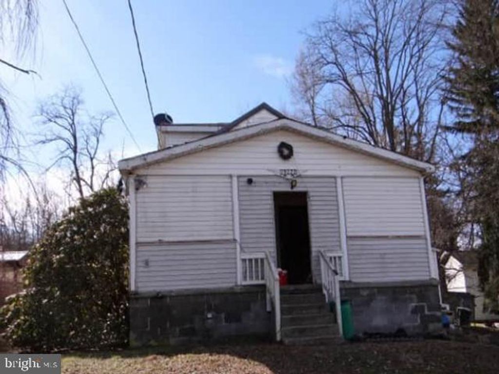 19022 SLOAN AVE SW, Frostburg, MD 21532