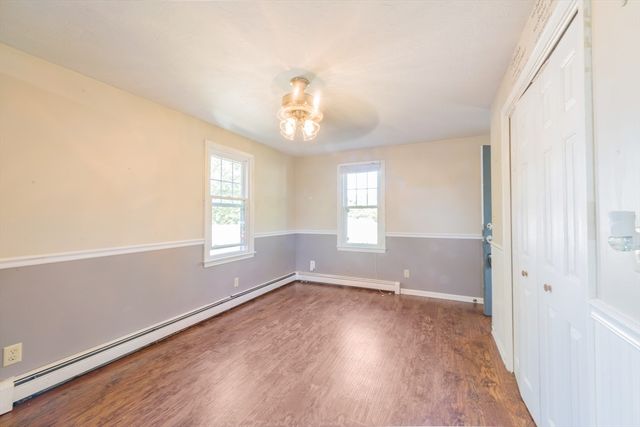 83 Beach St, Plymouth, MA 02360