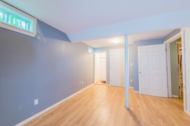 83 Beach St, Plymouth, MA 02360