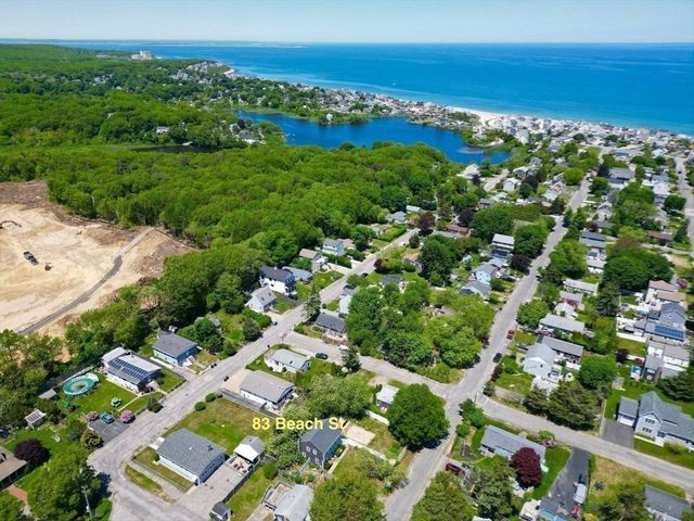 83 Beach St, Plymouth, MA 02360