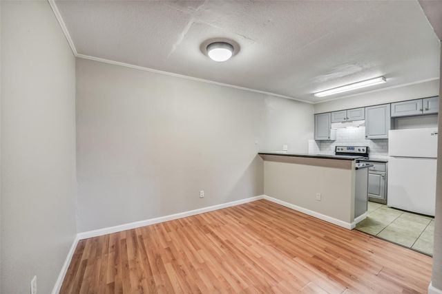 2110 Wilcrest Drive 239, Houston, TX 77042