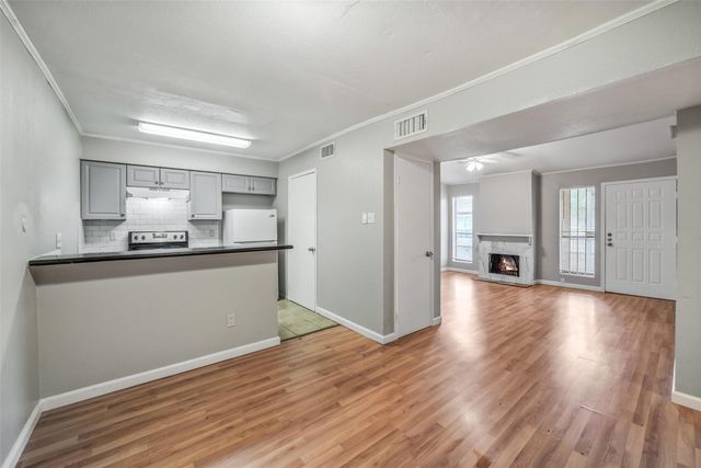 2110 Wilcrest Drive 239, Houston, TX 77042