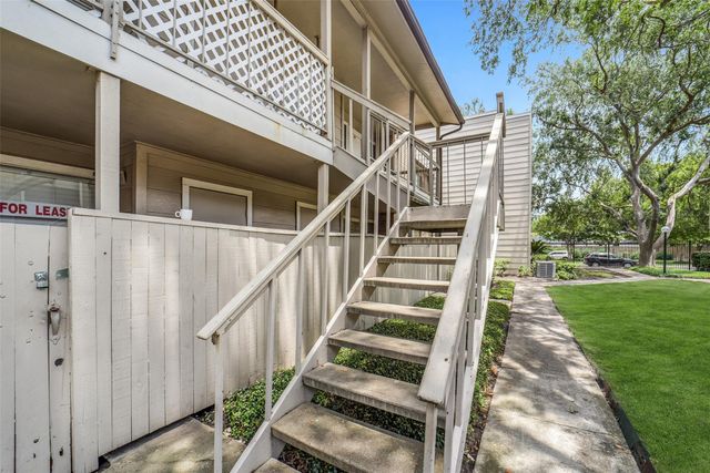 2110 Wilcrest Drive 239, Houston, TX 77042