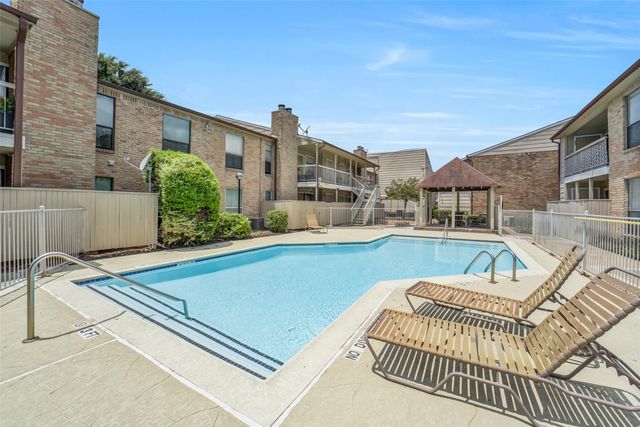 2110 Wilcrest Drive 239, Houston, TX 77042