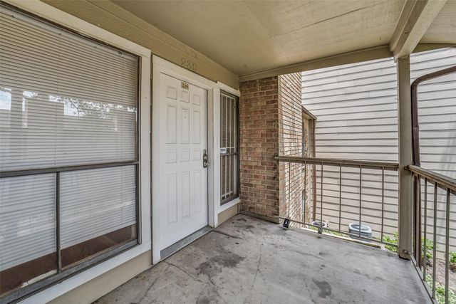 2110 Wilcrest Drive 239, Houston, TX 77042