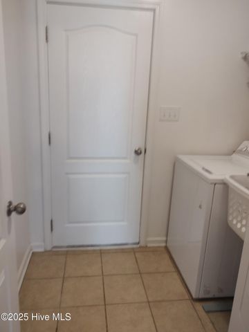 110 Hidden Pond Drive, New Bern, NC 28562