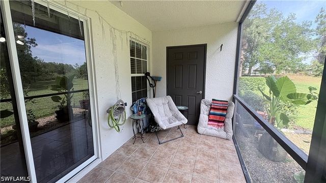 9064 Gervais CIR 105, Naples, FL 34120