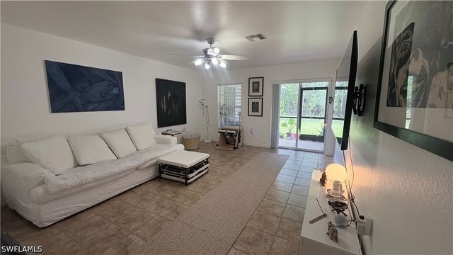 9064 Gervais CIR 105, Naples, FL 34120