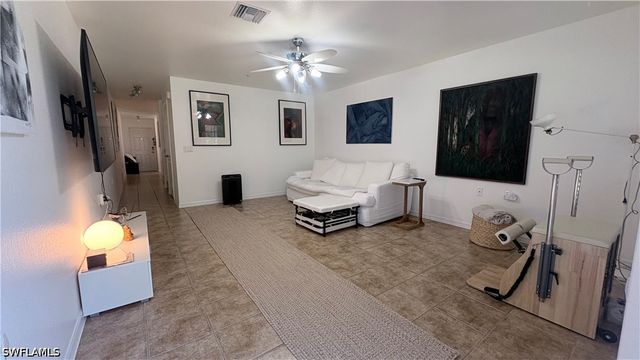 9064 Gervais CIR 105, Naples, FL 34120