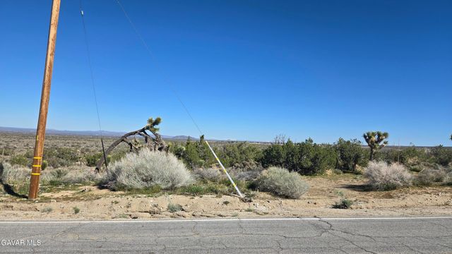 Valyermo Road, Pearblossom, CA 93553