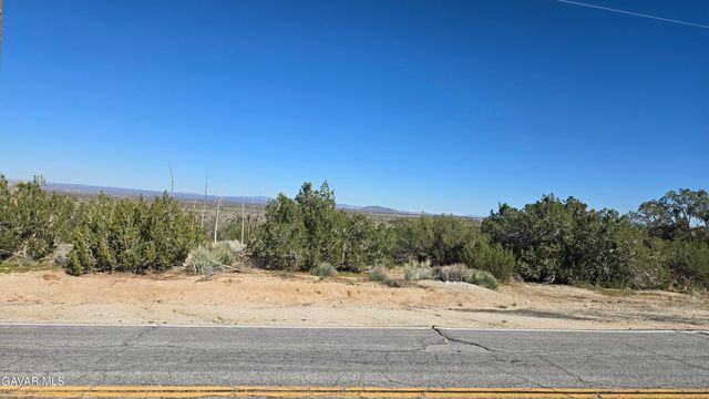 Valyermo Road, Pearblossom, CA 93553