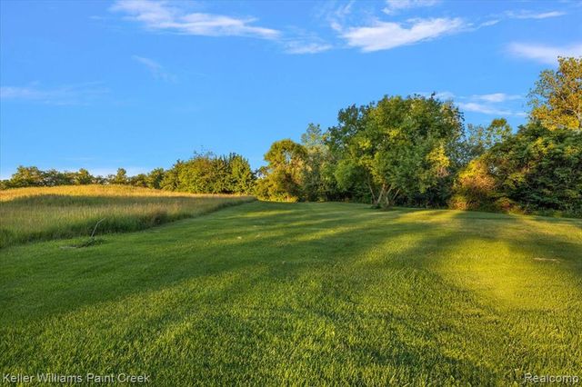 54230 Card Road, Macomb, MI 48042