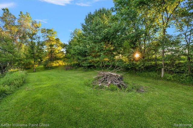 54230 Card Road, Macomb, MI 48042
