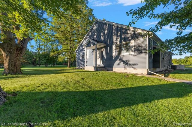 54230 Card Road, Macomb, MI 48042