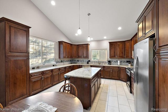 54230 Card Road, Macomb, MI 48042
