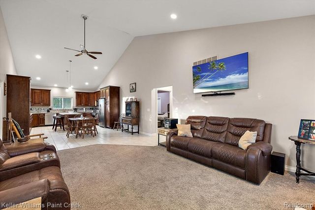 54230 Card Road, Macomb, MI 48042