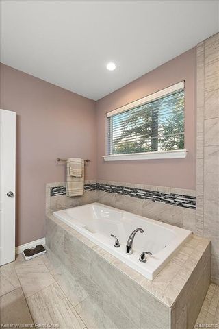 54230 Card Road, Macomb, MI 48042