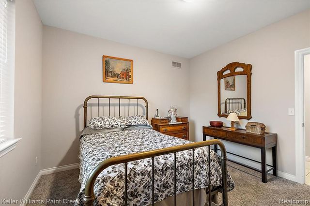 54230 Card Road, Macomb, MI 48042