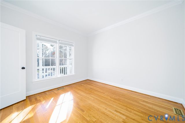 5030 Lippingham Dr, Chester, VA 23831