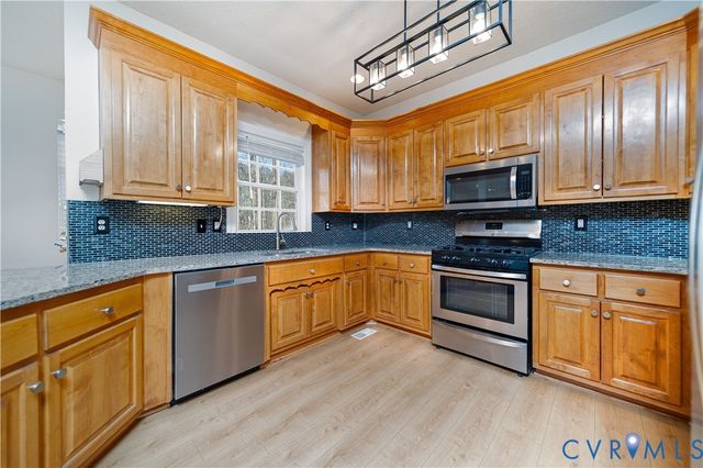 5030 Lippingham Dr, Chester, VA 23831