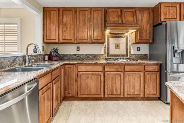 2332 Lake Forest St., Escondido, CA 92026