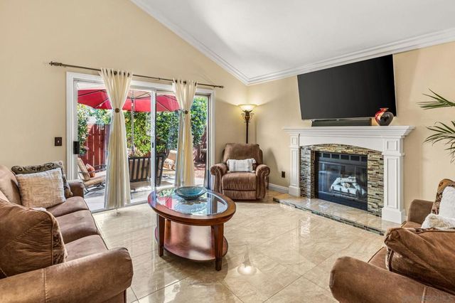 2332 Lake Forest St., Escondido, CA 92026