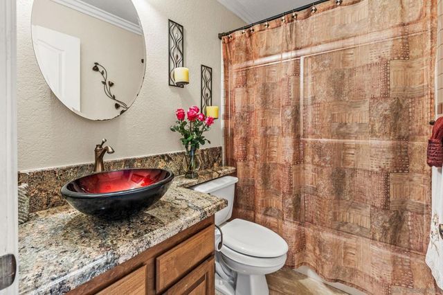 2332 Lake Forest St., Escondido, CA 92026