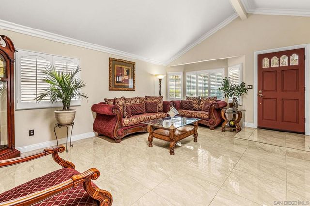 2332 Lake Forest St., Escondido, CA 92026