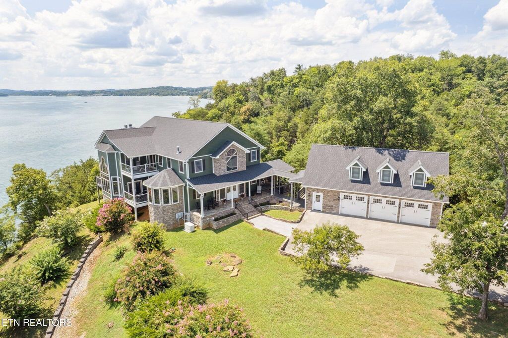 474 Trotline Rd, Dandridge, TN 37725