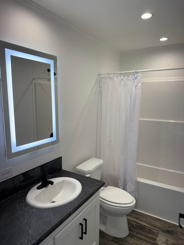 14 Mercury Lane, Nashua, NH 03062