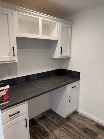 14 Mercury Lane, Nashua, NH 03062