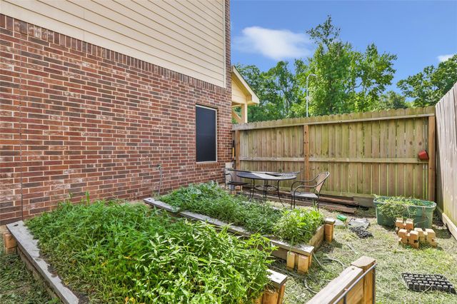 17427 Marlin Spike Way, Crosby, TX 77532