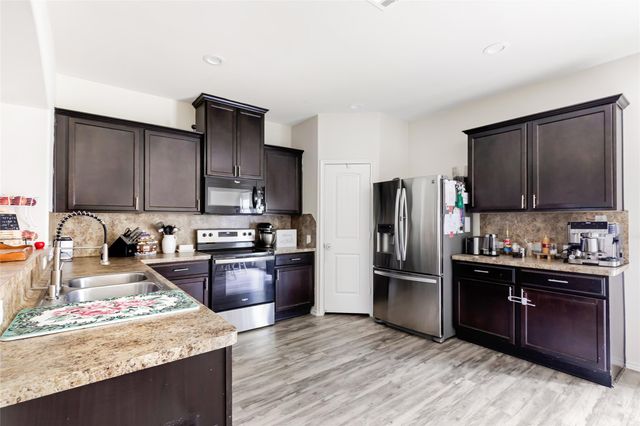 17427 Marlin Spike Way, Crosby, TX 77532
