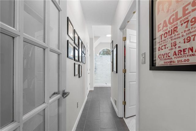 313 SW Bridlewood Court, Lee's Summit, MO 64081