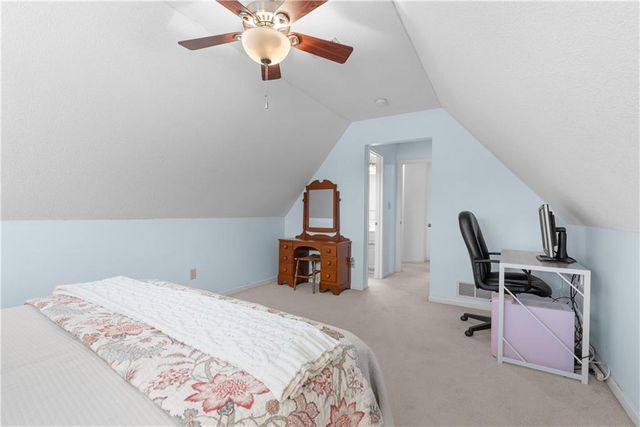 313 SW Bridlewood Court, Lee's Summit, MO 64081