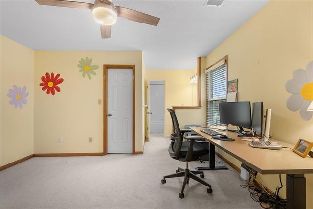 313 SW Bridlewood Court, Lee's Summit, MO 64081