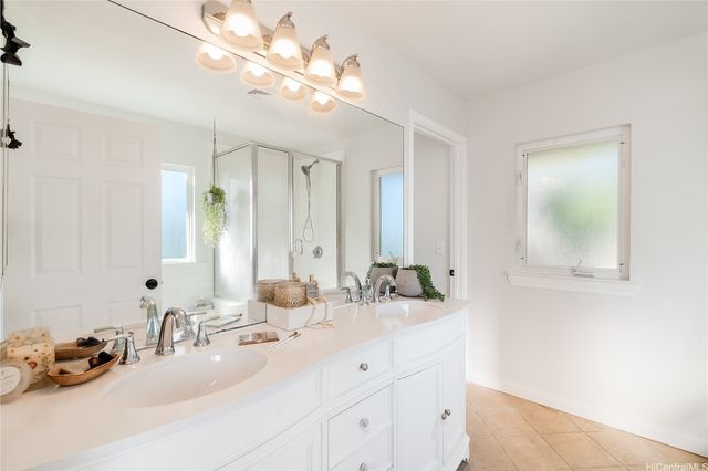 91-1389 Wahane Street, Kapolei, HI 96707