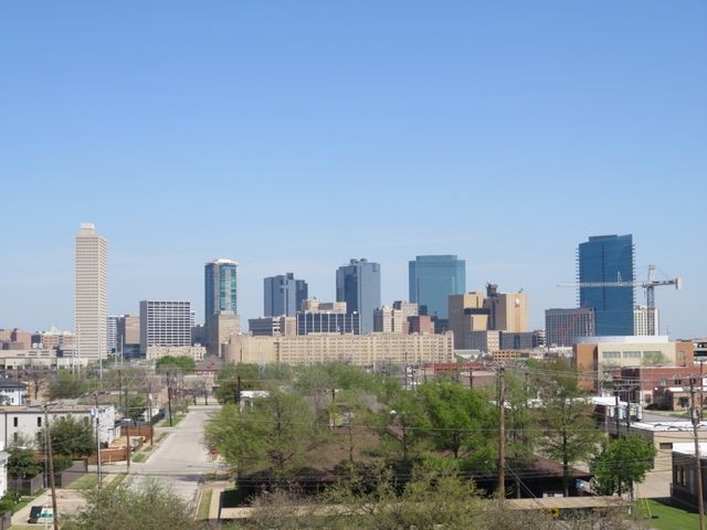 928 Travis Avenue 204, Fort Worth, TX 76104