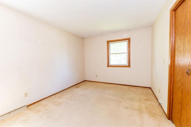 1032 PILGRIM ROAD, Neenah, WI 54956