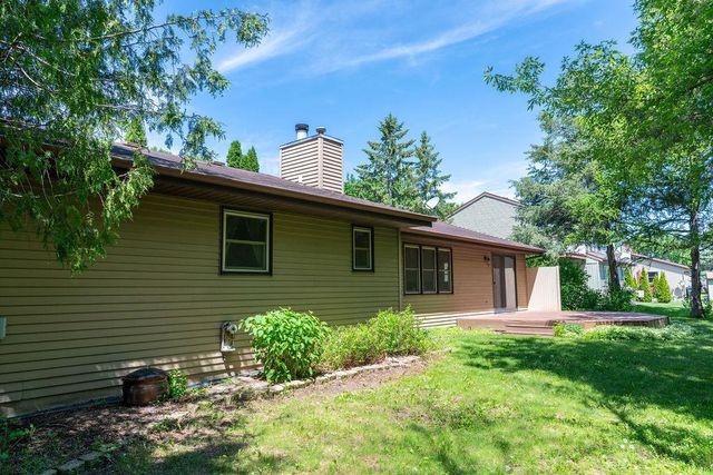 1032 PILGRIM ROAD, Neenah, WI 54956