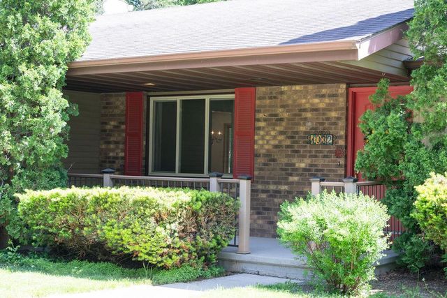 1032 PILGRIM ROAD, Neenah, WI 54956