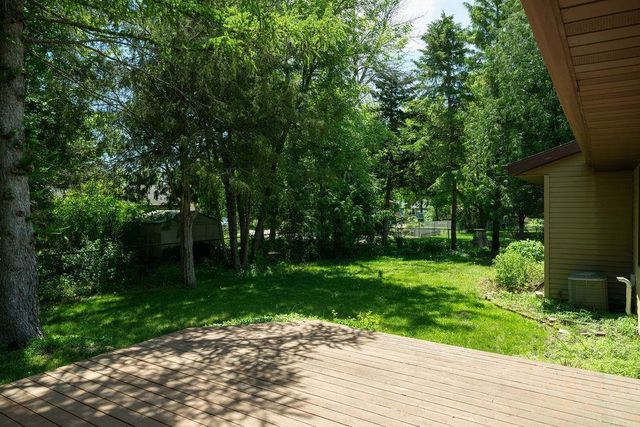 1032 PILGRIM ROAD, Neenah, WI 54956