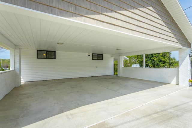 327 Irwin Avenue, Decatur, TN 37322
