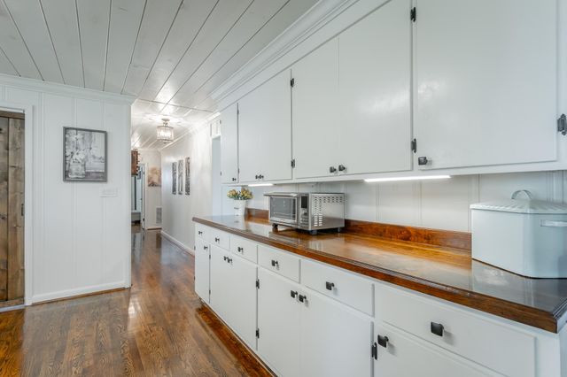 327 Irwin Avenue, Decatur, TN 37322