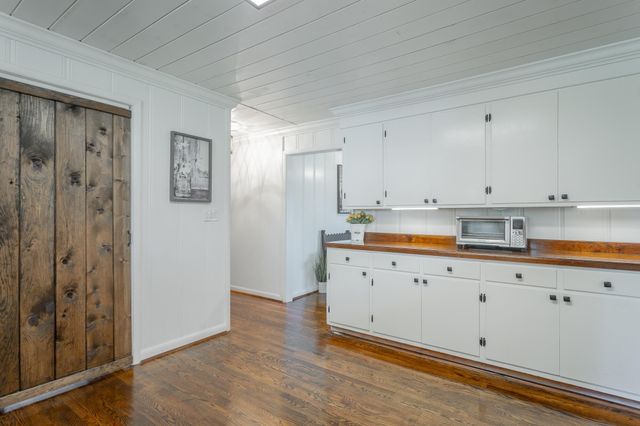 327 Irwin Avenue, Decatur, TN 37322